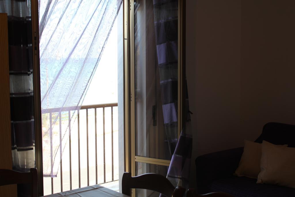 Vista Mare Apartman Trappeto  Szoba fotó