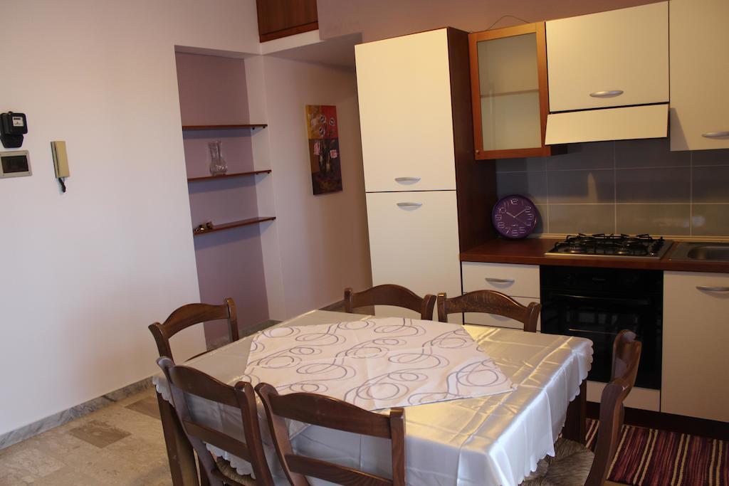 Vista Mare Apartman Trappeto  Szoba fotó